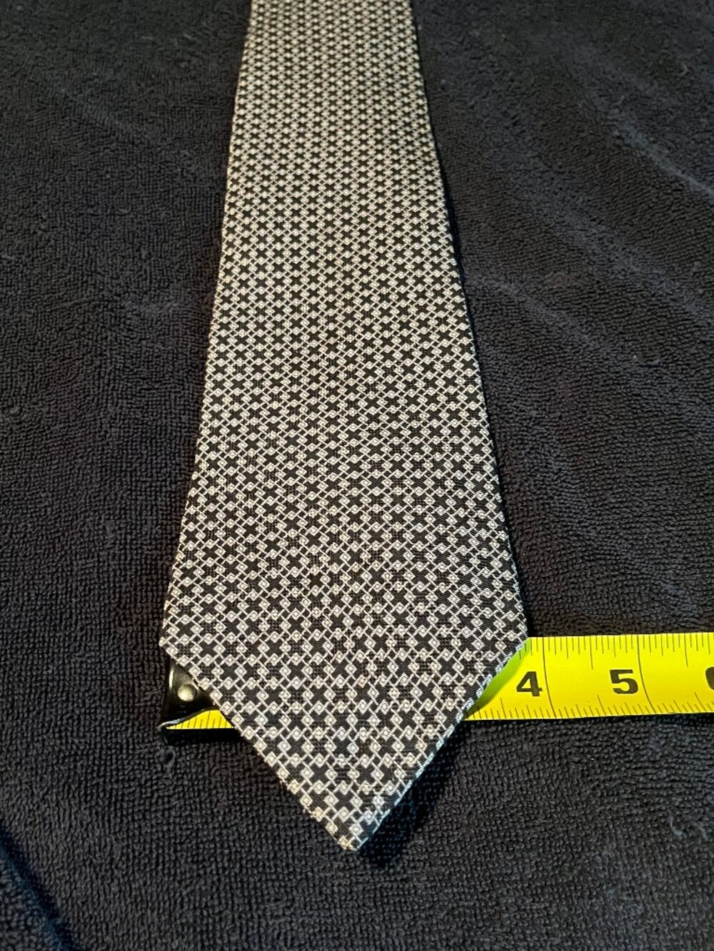 100% SILK MEN'S NECKTIE PERRY ELLIS